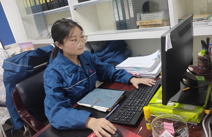 2022年度Letou乐投医药优秀科技奋斗者——黄  敏